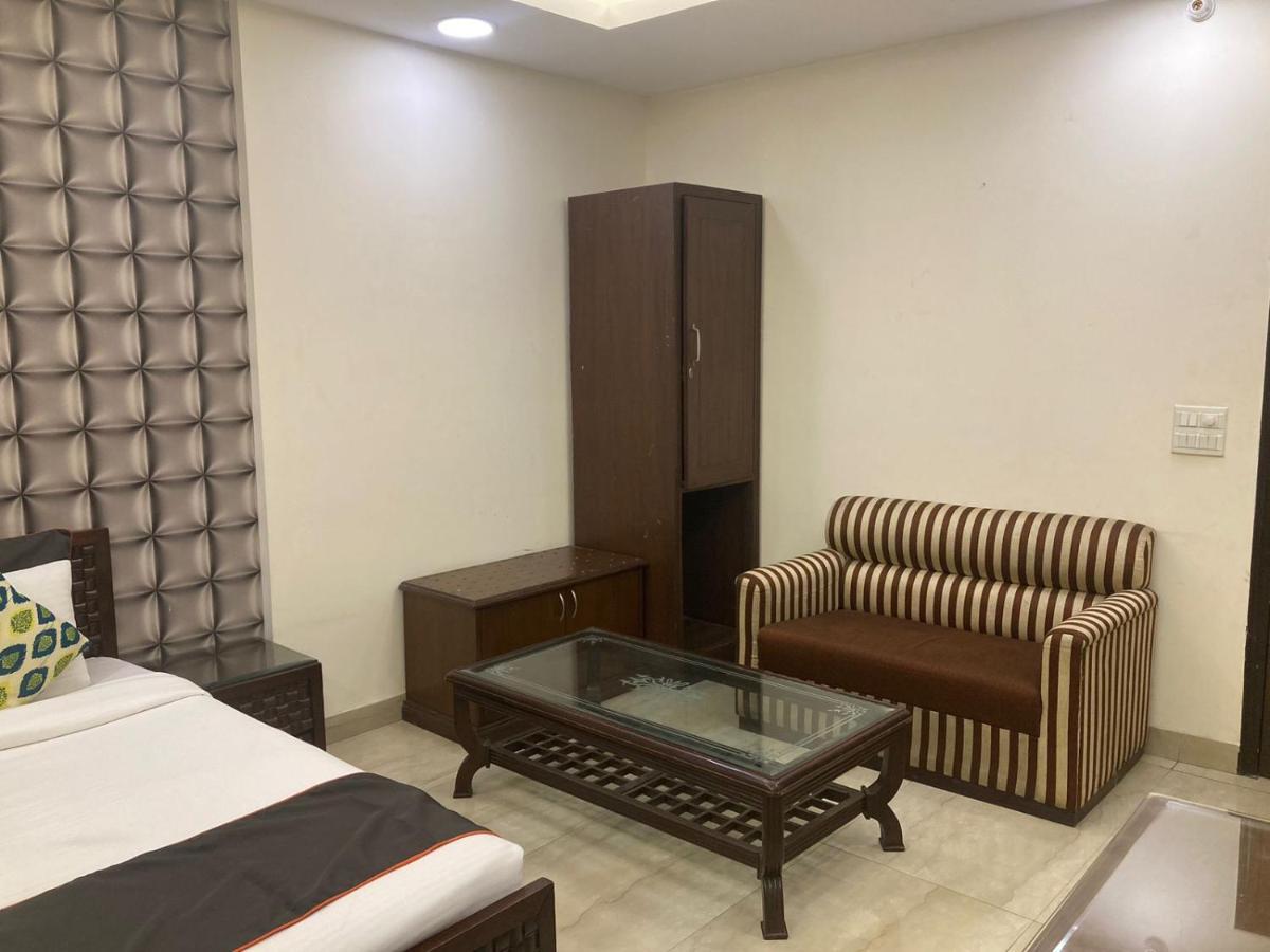 Hermitage By The Cosy Hotels Near Lotus Temple Nueva Delhi Exterior foto