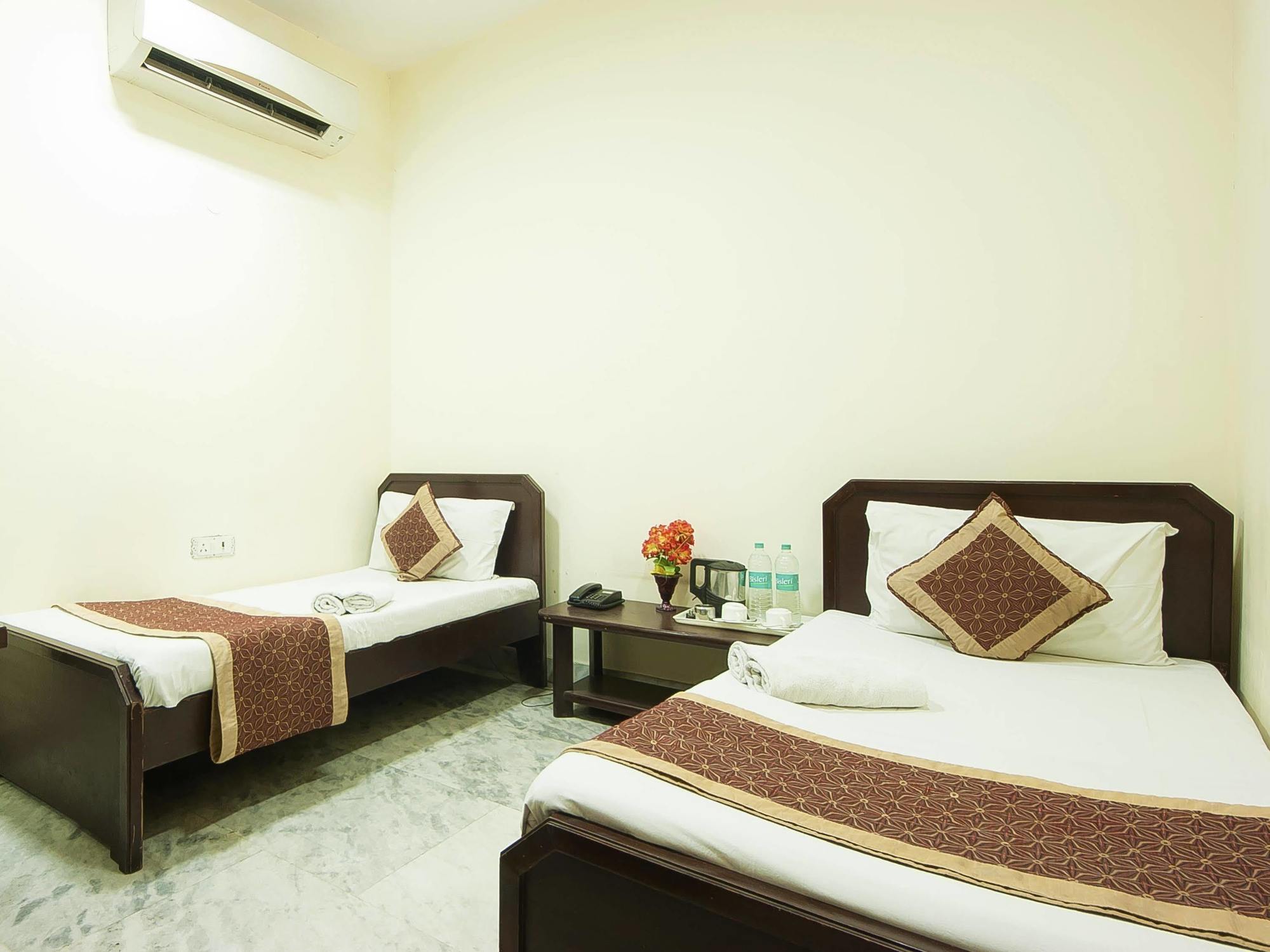 Hermitage By The Cosy Hotels Near Lotus Temple Nueva Delhi Exterior foto